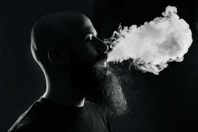 Qu'y a-t-il dans le jus de vape ?  Vapours Canada